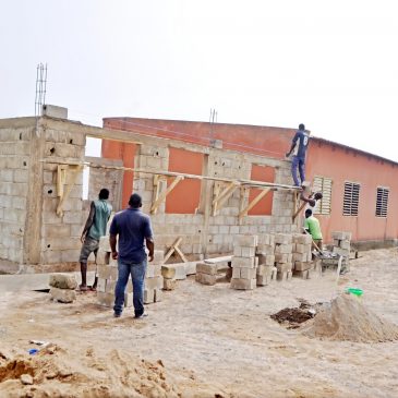 Bau der Schule in Burkina Faso